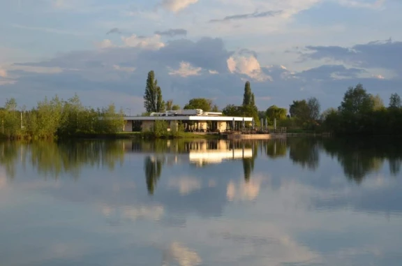 Afbeelding van de werkplek 'Restaurant FortVier'.